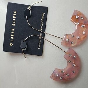 Loren Olivia Brass 14k Gold Plated Earrings